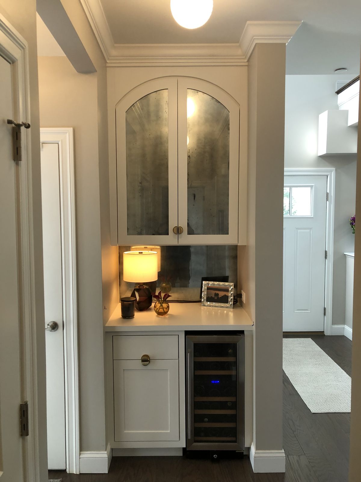 Cabinet nook with wine fridge